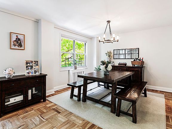 2nd image of 3935 Blackstone Ave APT 2B