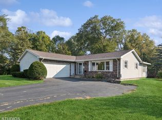 1408 N Millstream Dr, McHenry, IL 60050