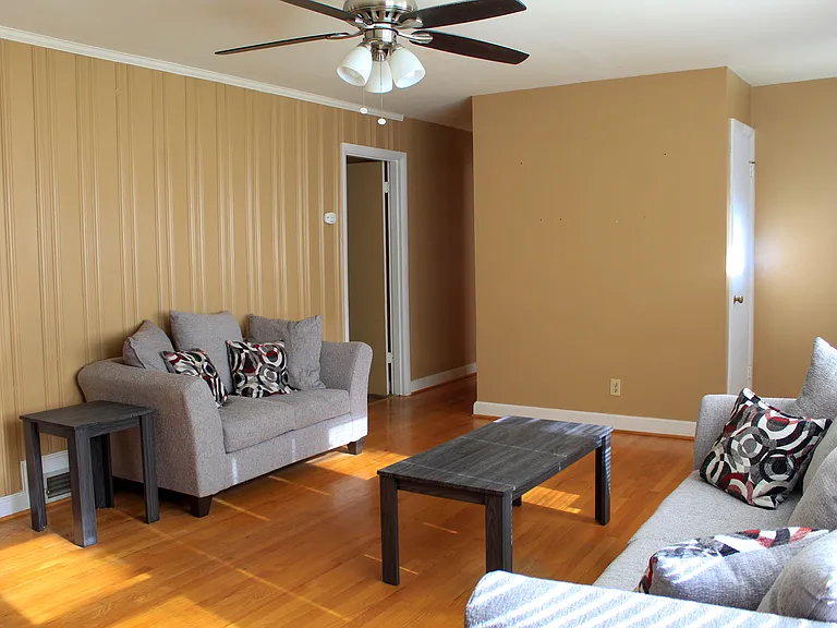 1609 Sangloe Pl — Photo 2