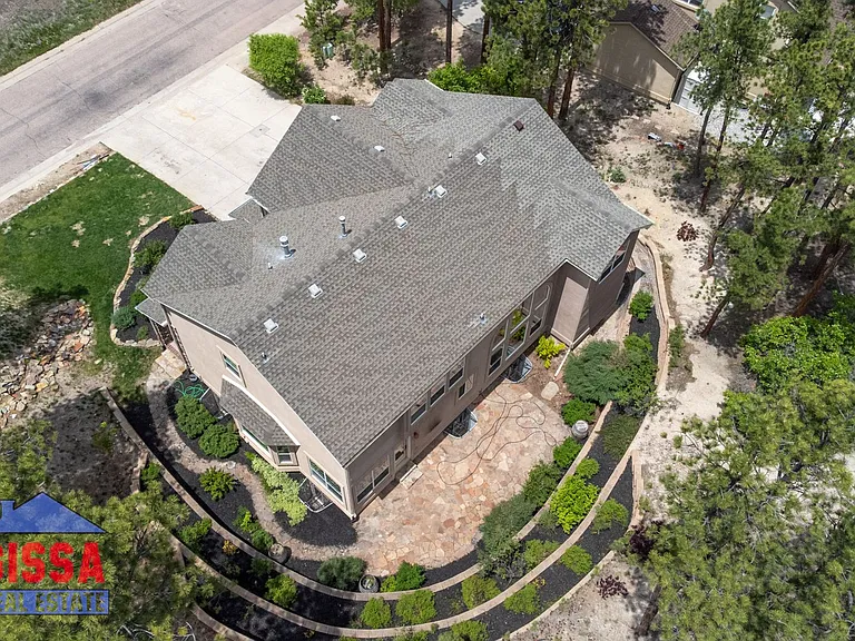 1043 Longspur Ln — Photo 4