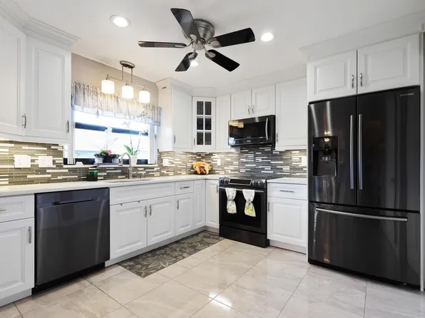 9860 Chestnut Tree Terrace #A, Boynton Beach, FL 33436