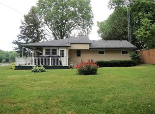 378 Waterfront Dr, Dixon, IL 61021