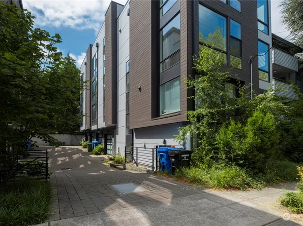 5757 NE 63rd Street Ct, Seattle, WA 98115