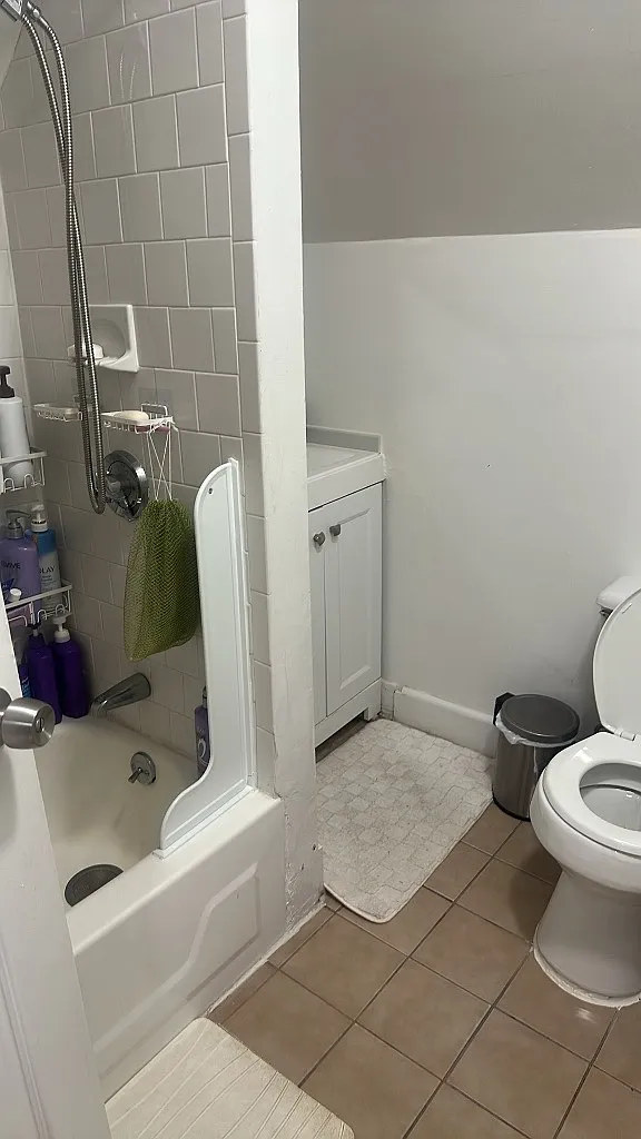 2 bed, 1.0 bath, $2,350 — Photo 3