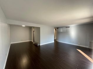 4528 Beau Monde Dr APT 104, Lisle, IL 60532