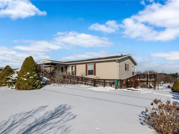 111 Kemar Dr, Butler, PA 16002