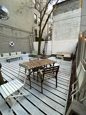 Rented by Zone Corp | media 34