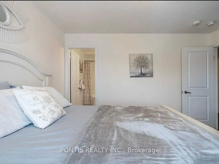 2318 Lozenby St — Photo 29