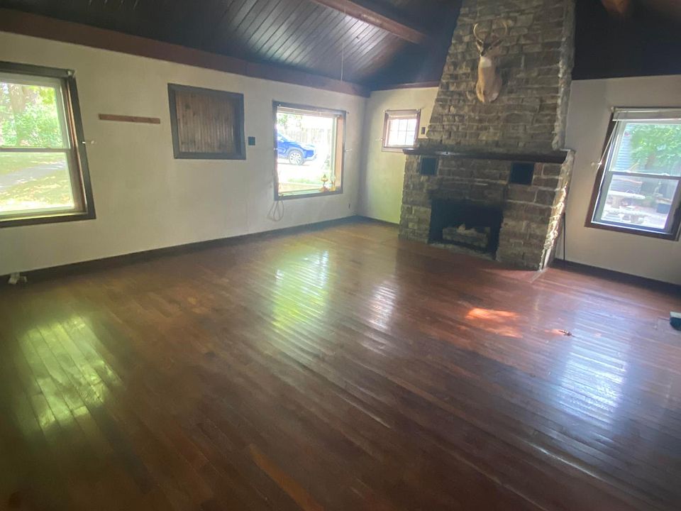 FAMILYROOM