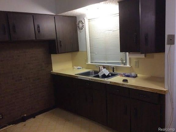 4th image of 3102 Kirkwood Ln