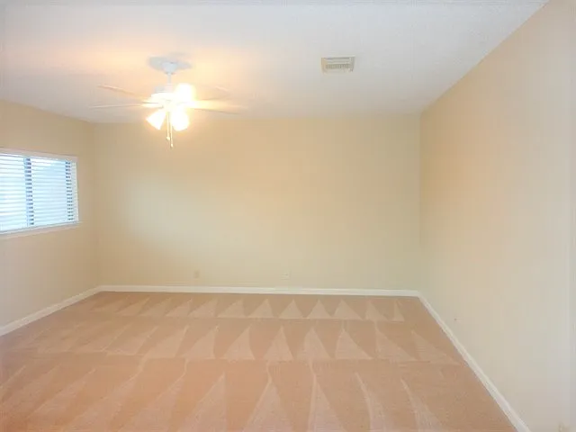 4914 Dovefield Dr — Photo 5