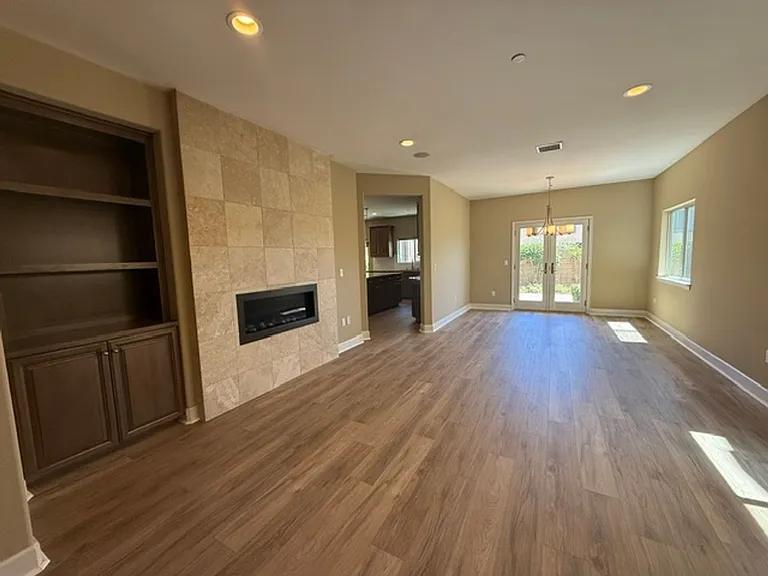7036 Baneberry Ave — Photo 2