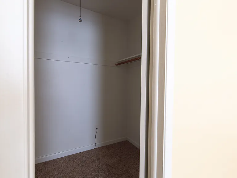 215 W Troy Ave #215C — Photo 18
