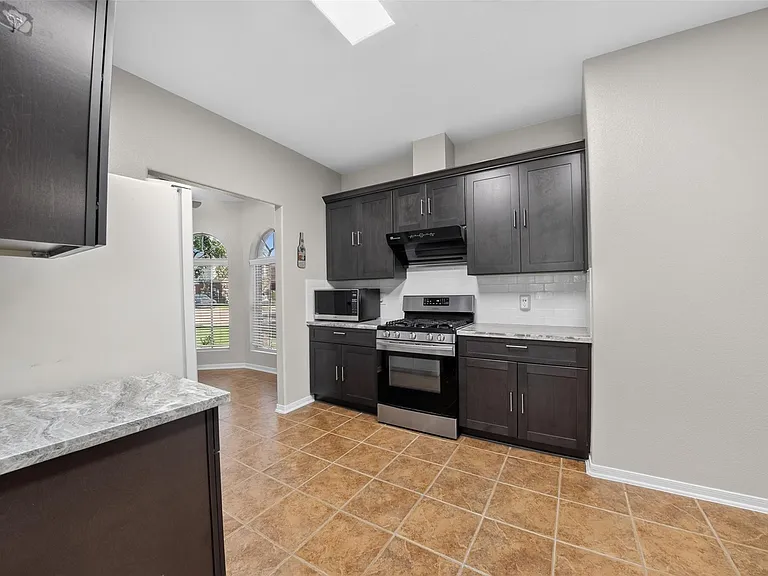 15506 Fir Woods Ln — Photo 11