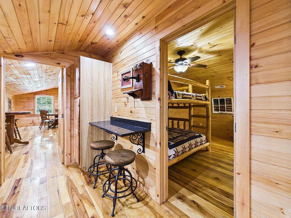 13th image of 113 Rivendell Ln