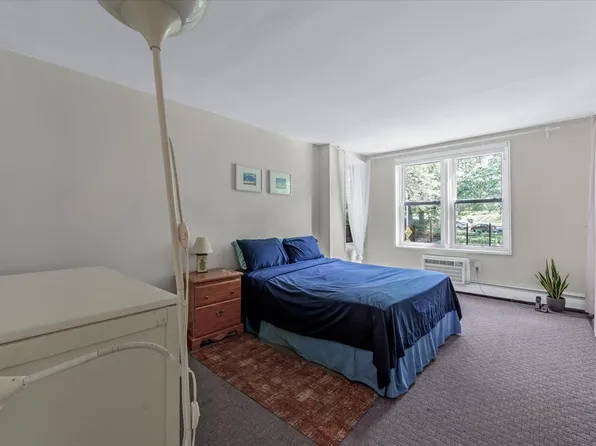 42-30 Douglaston Parkway image 10 of 27