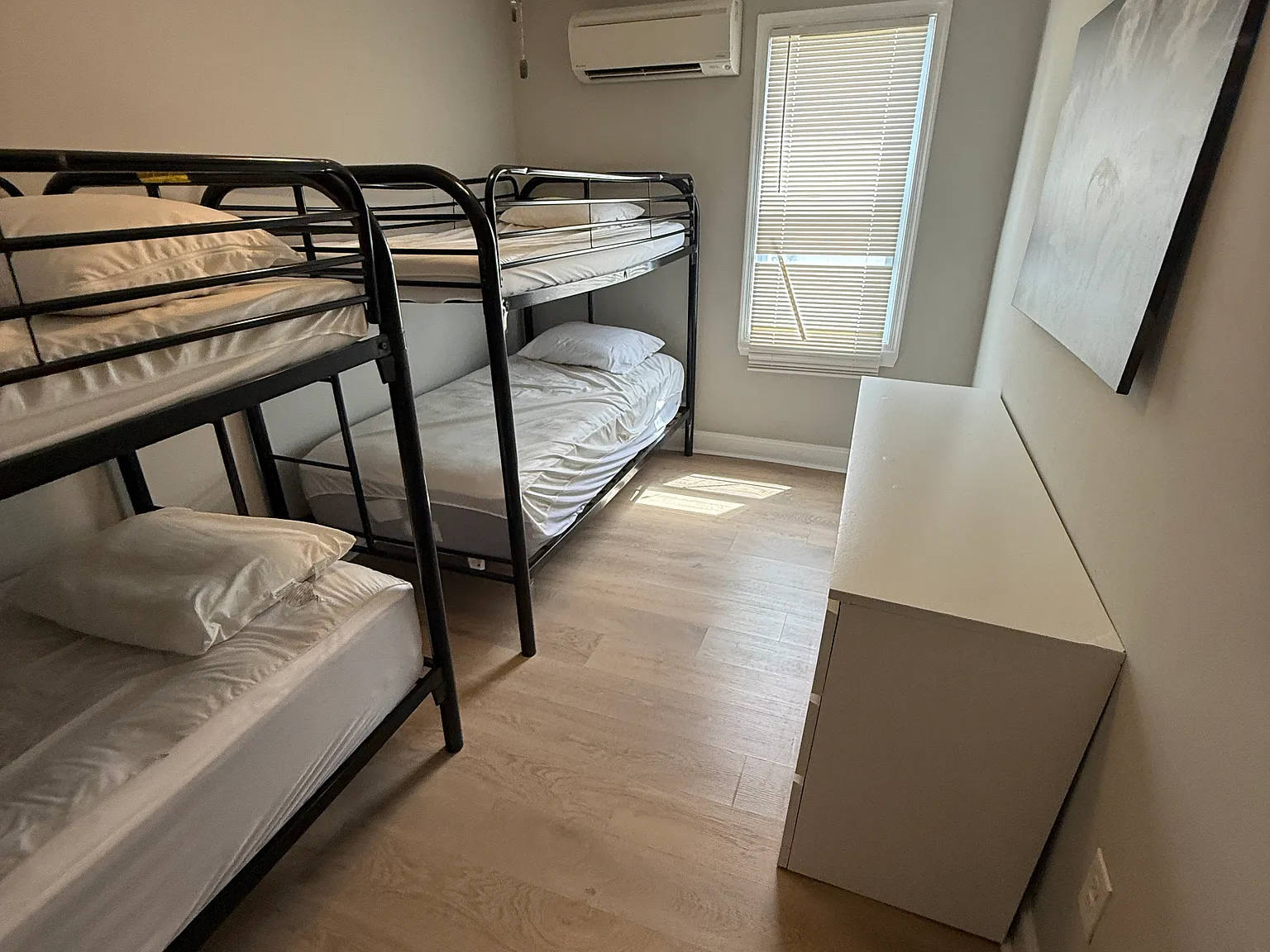 2 bed, 500 sqft, $1,350 — Photo 2