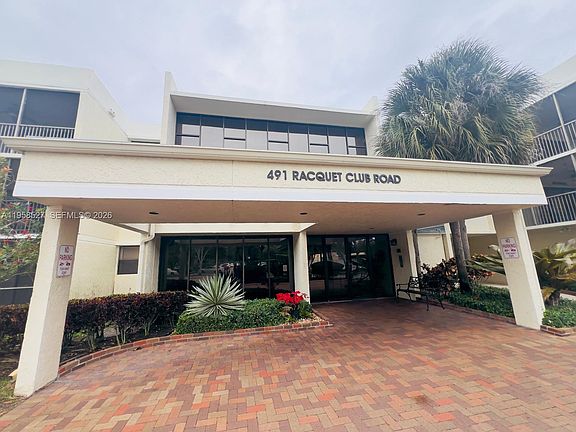 2nd image of 491 Racquet Club Rd APT 211