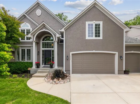 4539 Grove St, Shawnee, KS 66226