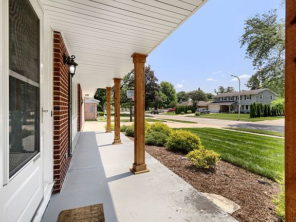 4th image of 1434 Maple Ln