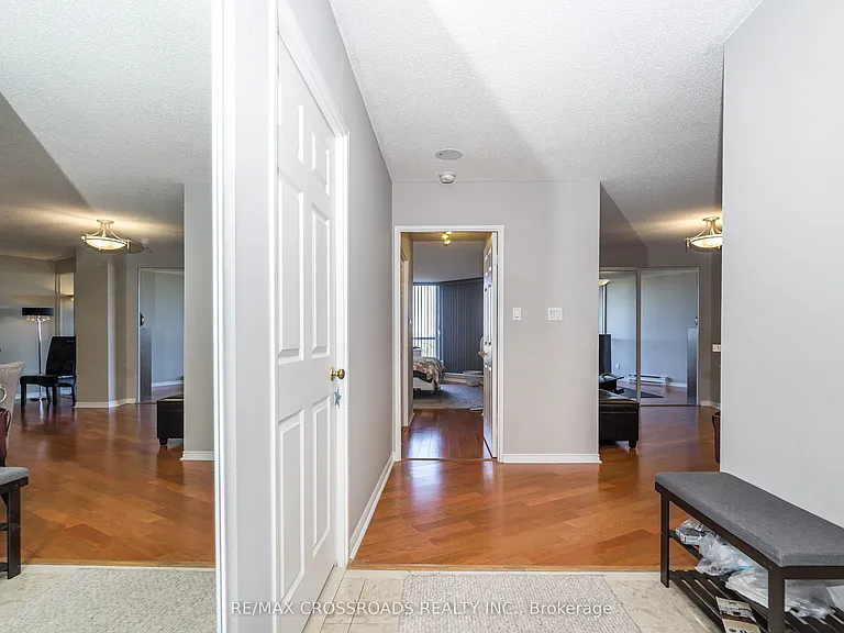 10 Guildwood Pkwy #1132 — Photo 21