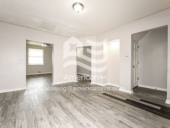 1342295_004_living_room_5.jpg