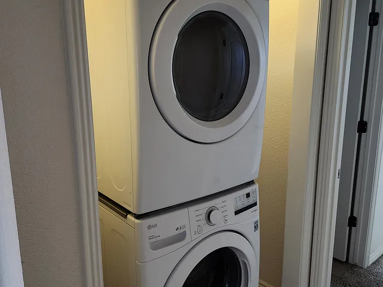 790 W Breeze Cv — Photo 13
