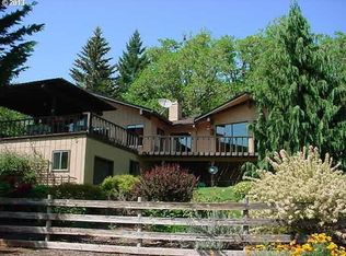 14794 N Bank Rd, Roseburg, OR 97470