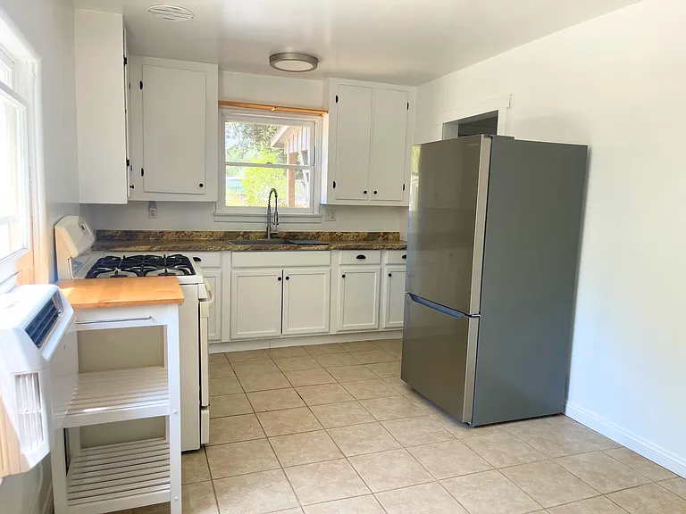 125 S Poli St — Photo 3