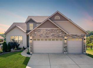 824 Konert Hill Dr, Fenton, MO 63026