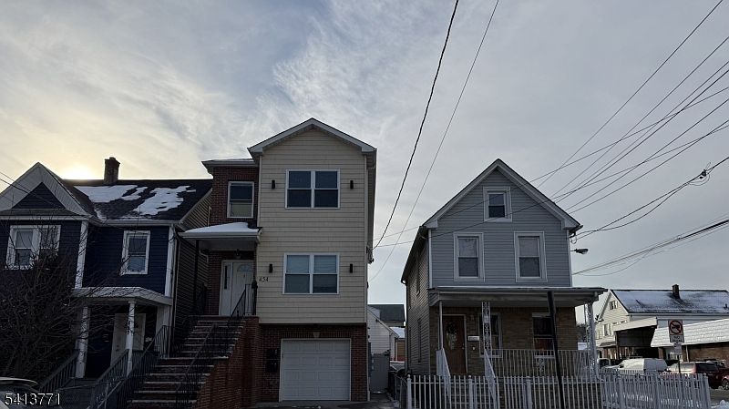 1st image of 454 3rd Ave