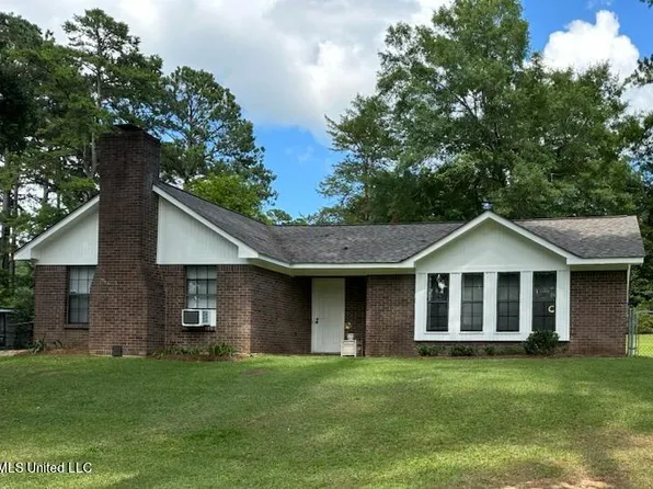 107 Lakeland Dr, Florence, MS 39073