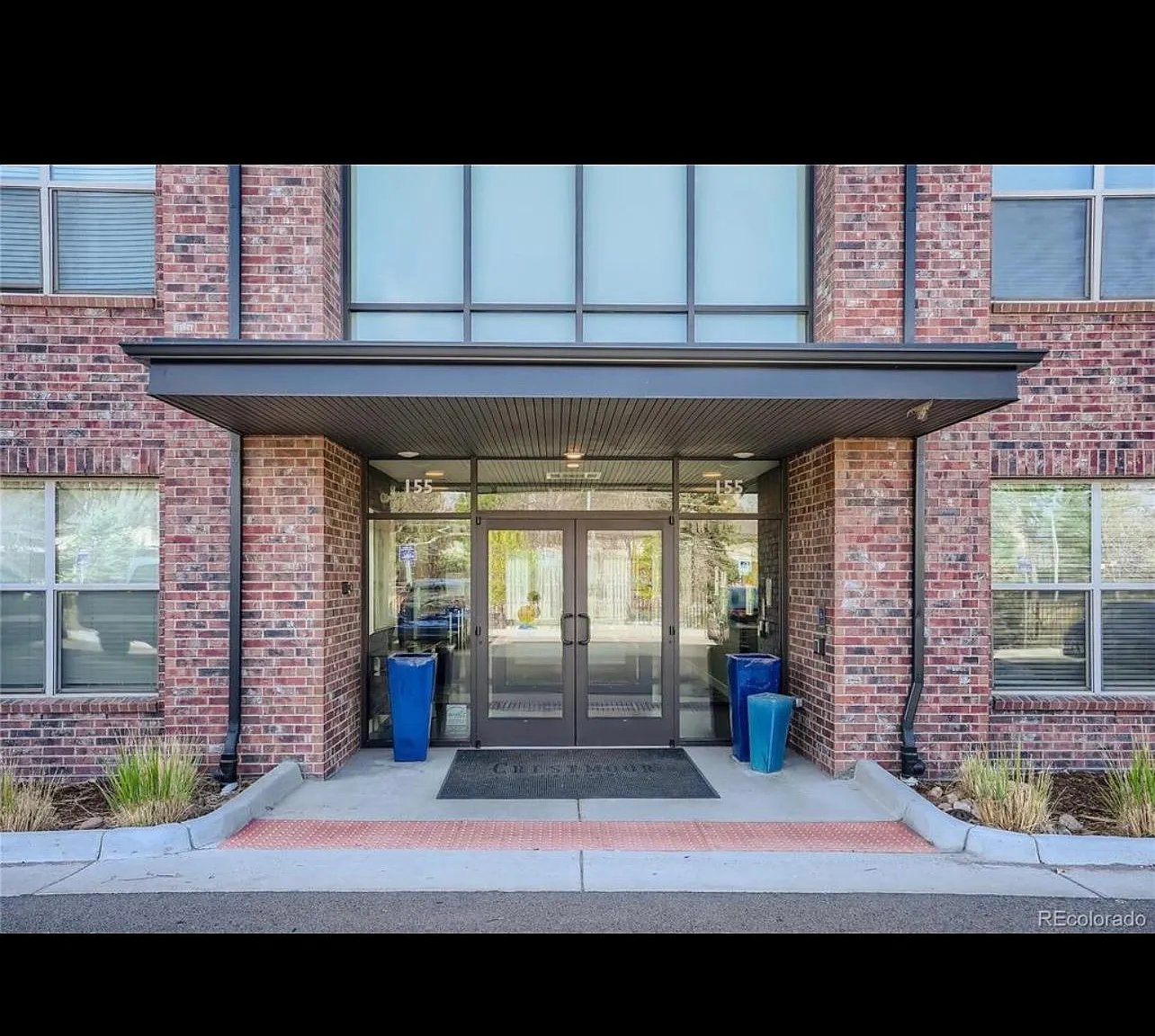 155 S Monaco Street Pkwy — Photo 1