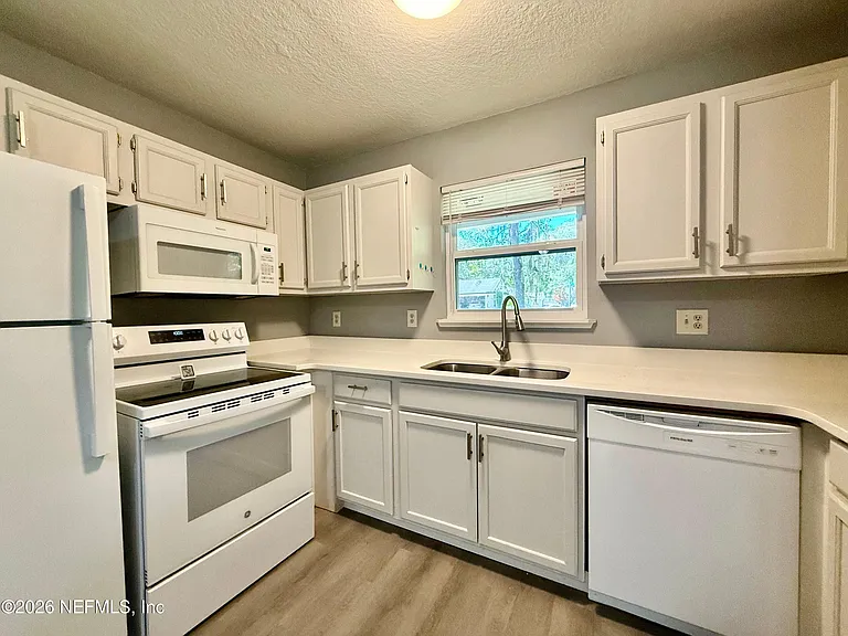 5414 Dowagiac Dr — Photo 9