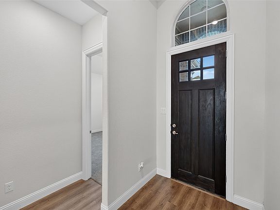 2nd image of 2307 Sam St