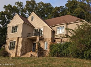 8122 Greenwell Rd, Knoxville, TN 37938