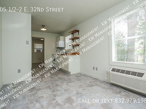 4th image of 505 1/2 E 2nd St #32