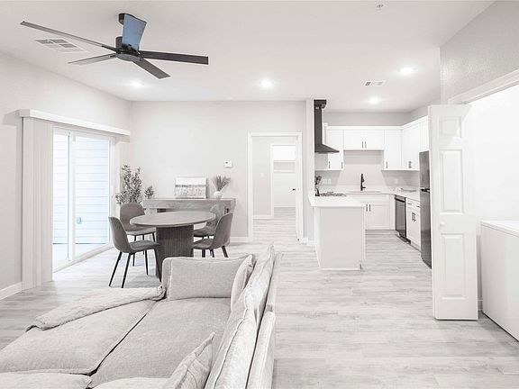 2nd image of 2101 Renike Rd #3212