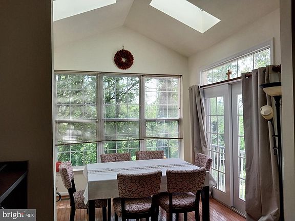 2nd image of 5807 Ivy League Dr #4
