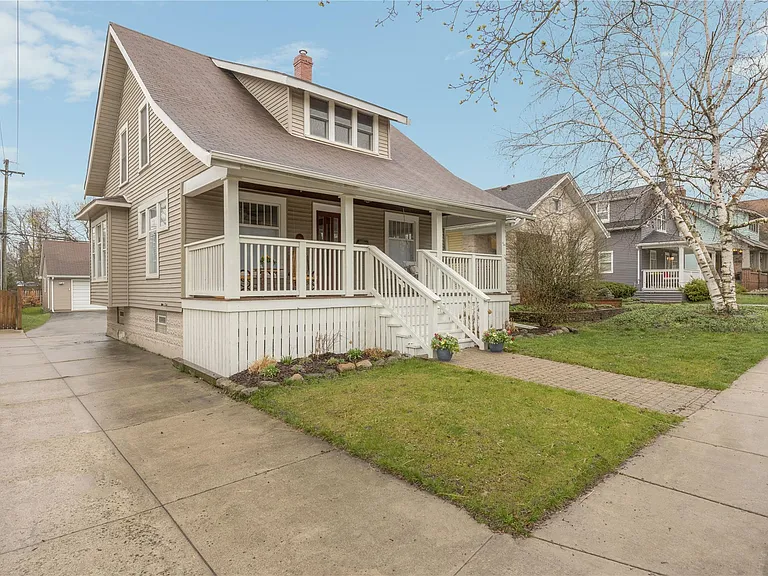 436 Park St — Photo 26