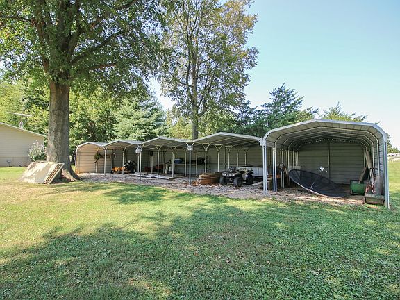 2nd image of 2324 Bluff Ave