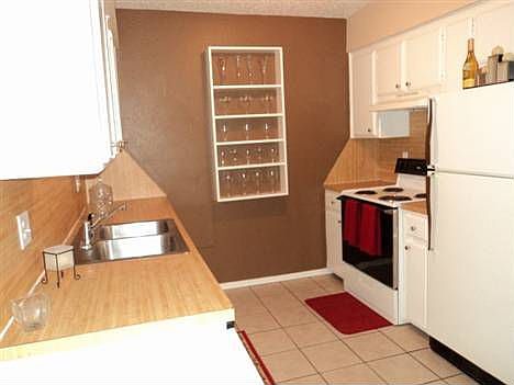 4th image of 614 Woods Dr