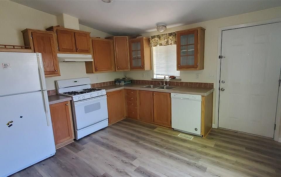 1st image of 9483 River View Ave