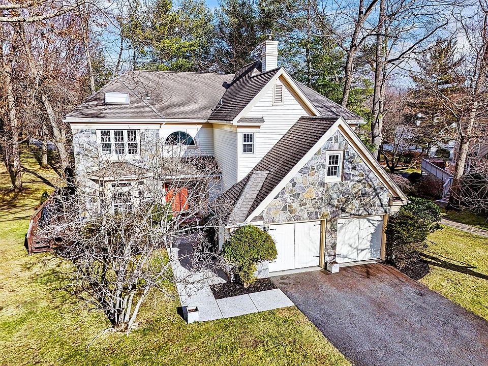 1st image of 11 Westfield Lane