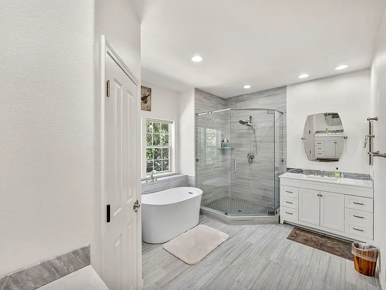 14220 W Windriver Ln — Photo 2