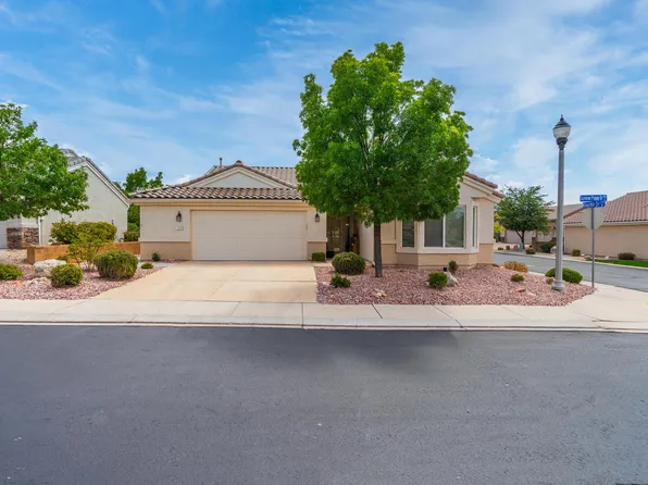 1343 W Summer Poppy Dr, St George, UT 84790