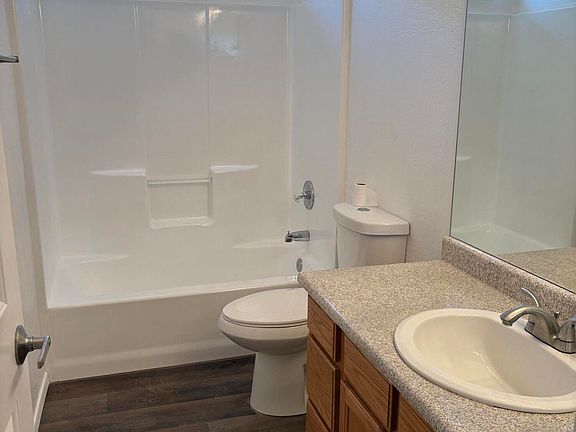 5th image of 4690 E Monument Way