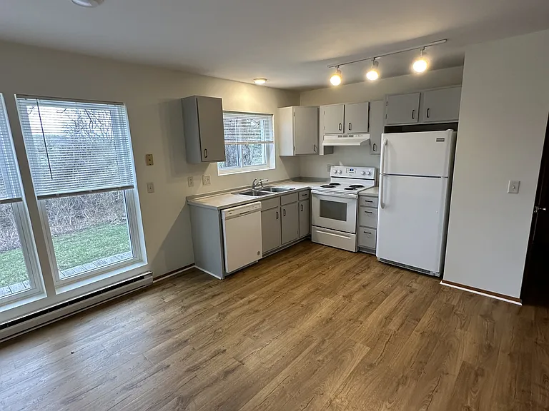110 Pine Tree Rd #B — Photo 6