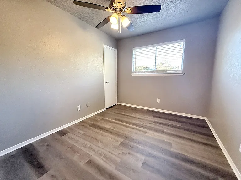 2625 Santiago Cir — Photo 16