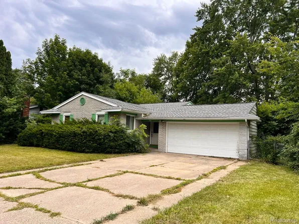 1991 Hamilton St, Holt, MI 48842